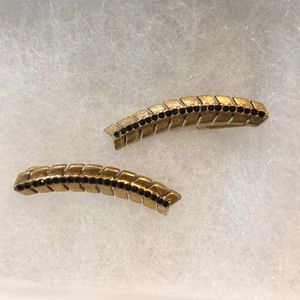 ⭐️SOLD⭐️ Stella & Dot Gold Arrow Ear Crawlers